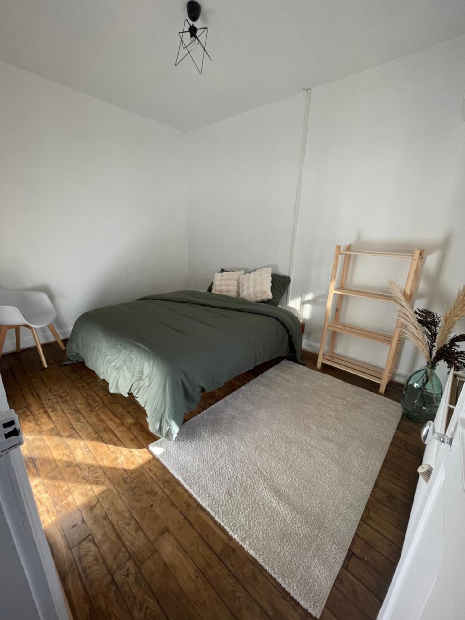 Вилла Chaleureuse Saint-Julien-les-Villas Экстерьер фото